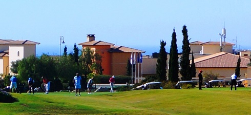 Смотреть фото галерею поля для гольфа на Кипре